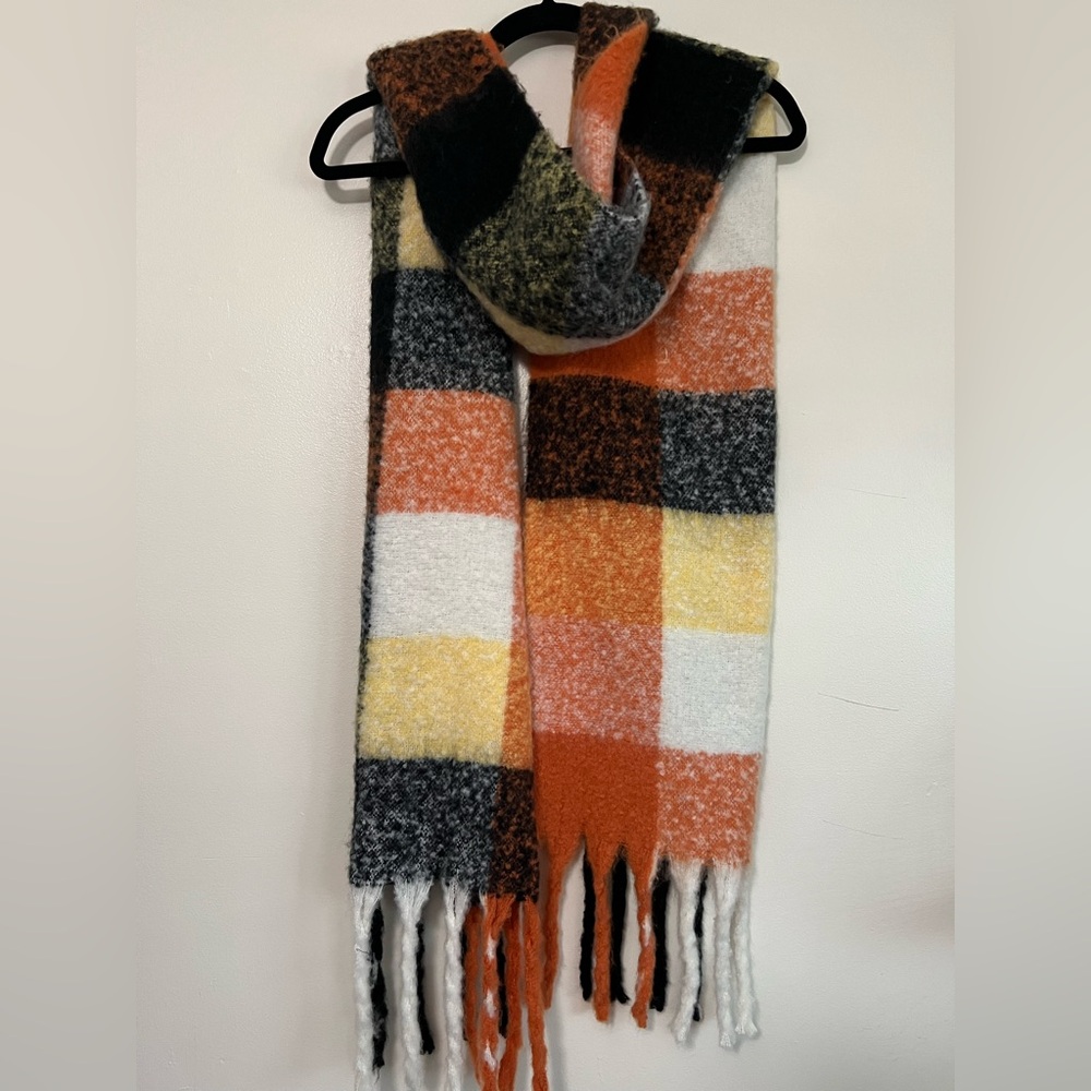 Cozy Oversized Plaid Fringe Scarf - Soft & Warm Fall Winter Accessory‎